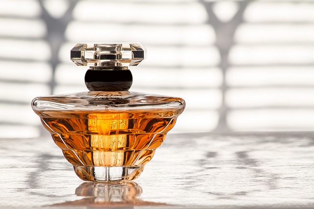 Czy warto kupować zamienniki perfum?